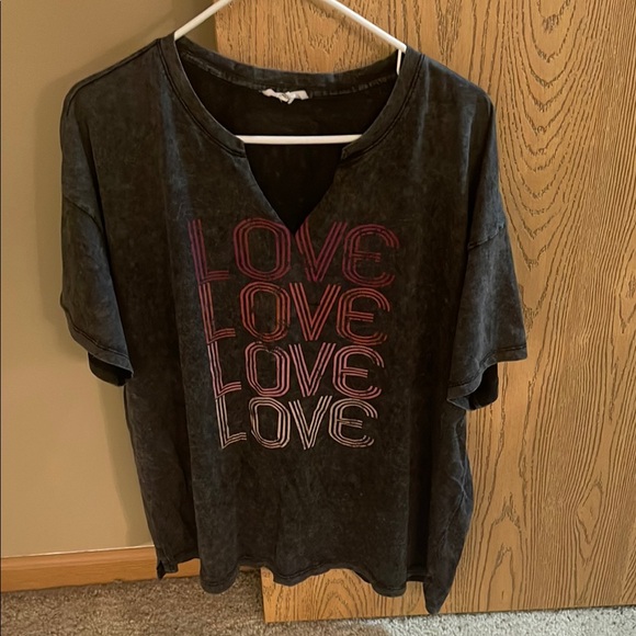 Multicolored V-Neck Short Sleeve Graphic T-Shirt - Picture 3 of 5